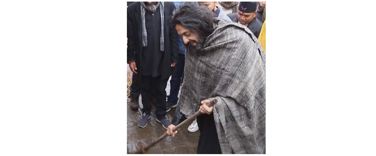 पशुपतिमा झाडु लगाउँदा भाइरल बने पारस