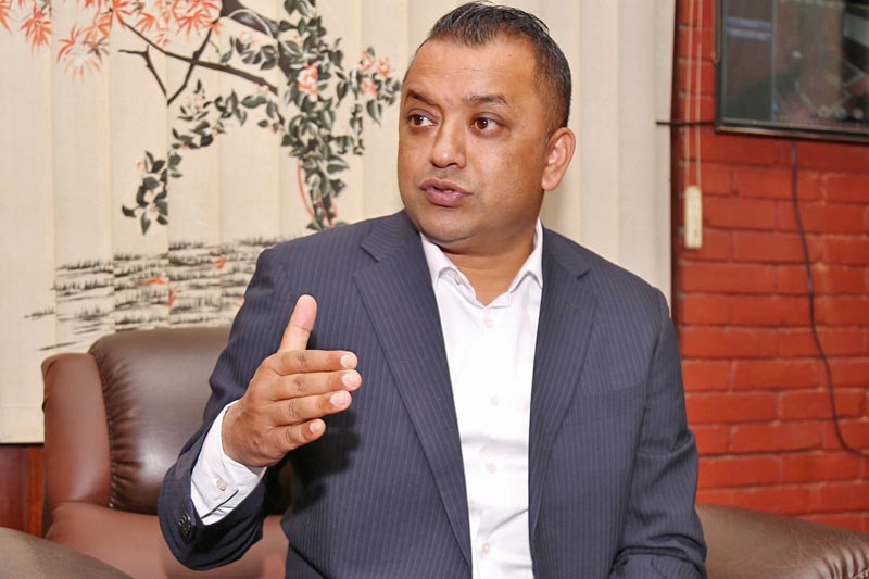 गगन थापा भन्छन् : सन्की प्रधानमन्त्री र मतियार राष्ट्रपतिले मुलुकलाई अँध्यारो सुरुङमा हाले