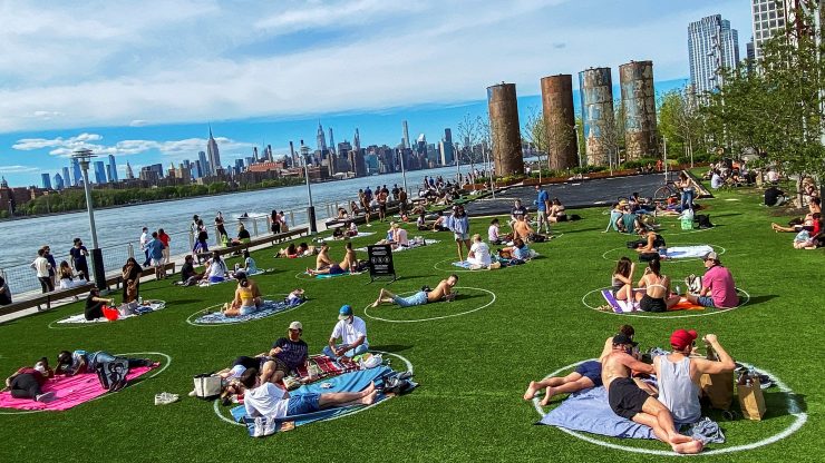 अमेरिकामा कोरोना संक्रमणको दिन दिनै नयाँ रेकर्ड बन्दै : ह्वाइट हाउस भन्छ अनिबार्य मास्कको आदेश राष्ट्रपतिले गर्दैनन्