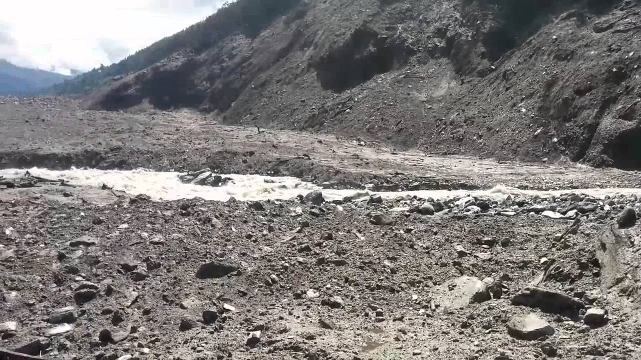 पोखरामा छुट्टाछुट्टै स्थानमा पहिरोमा परि ३ जनाको मृत्यु, १ वेपत्ता