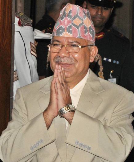 प्रतिगमन दोहोरियो, डटेर सामना गरौं : माधव कुमार नेपाल