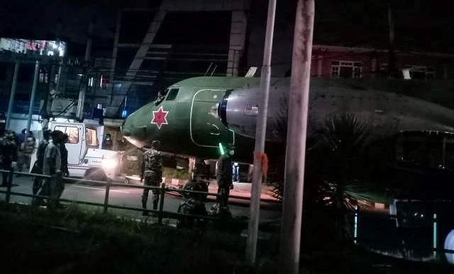 जब सैनिक जहाज काठमाडौंको सडकमा गुड्न थाल्यो..