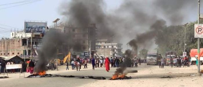 महोत्तरीमा ६ वर्षिय बालिकाको हत्यापछि तनाव, प्रहरीको गोली लागेका एक जनाको मृत्यु