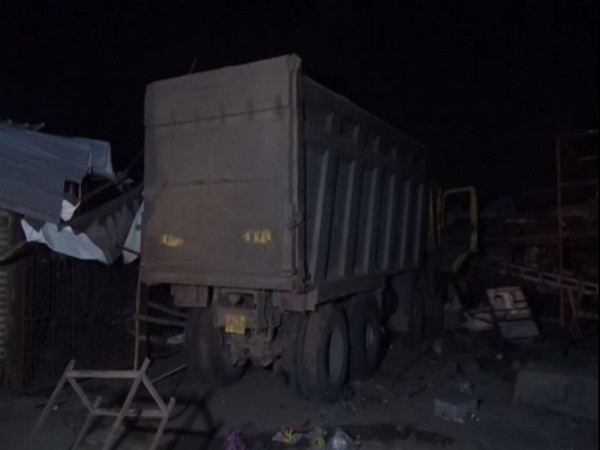 भारतमा फुटपाथमा सुतेका मजदुरमाथि ट्रक, कम्तिमा १५ को मृत्यु