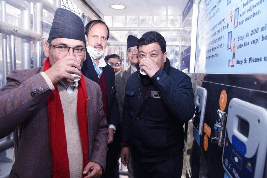 काठमाडौंको ५ ठाउँमा ‘वाटर भेन्डिङ’ १ रुपैयाँ तिर्नुहोस्,   स्वच्छ पानी पिउनुहोस्