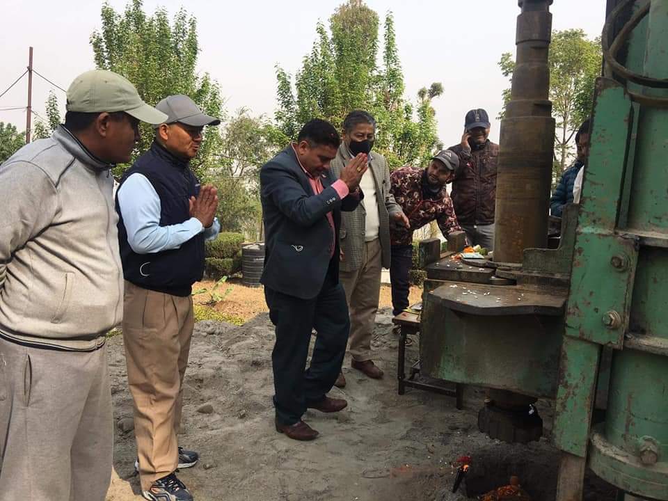 बढ्दो खानेपानीको माग पूर्ति गर्न कपनमा नयाँ डिप बोरिङ