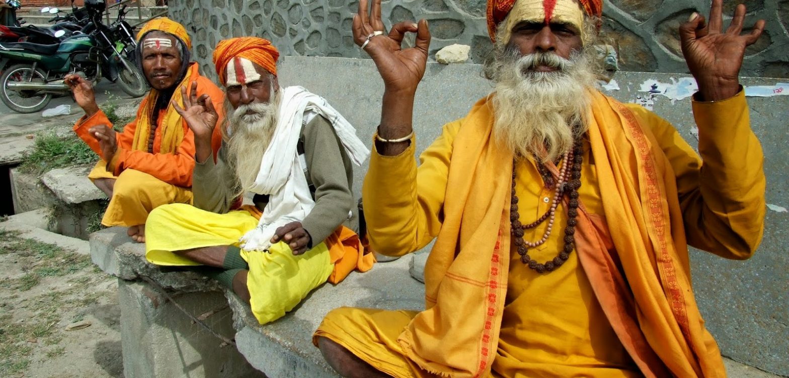 पशुपतिनाथ दर्शनमा आएका सन्त-महन्तलाई भेटीसहित बिदा गरिँदै