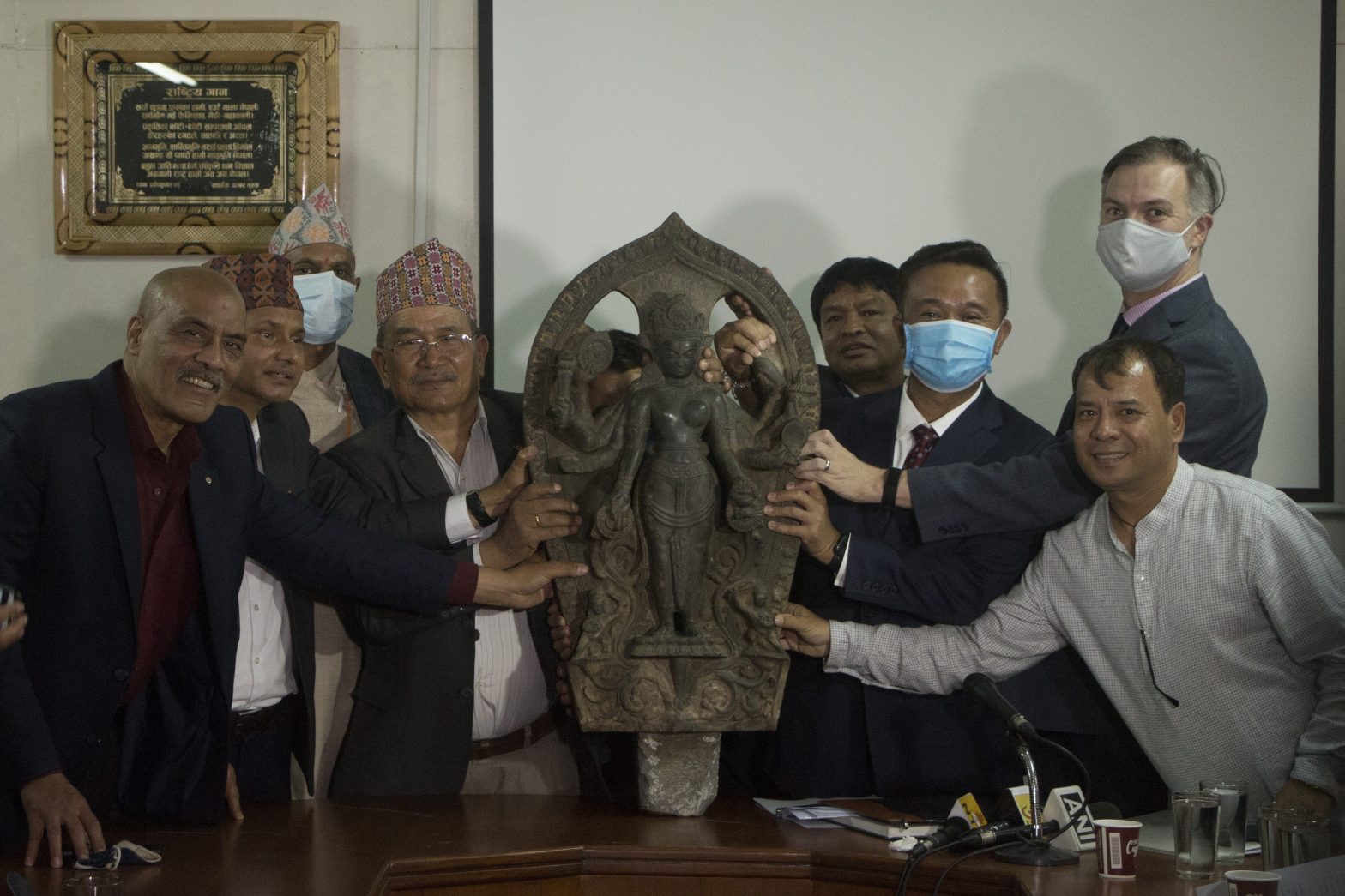 चोरी भई अमेरिका, युरोप र तिब्वत पुर्याइएका ५९ वटा मूर्ति नेपाल ल्याइयो