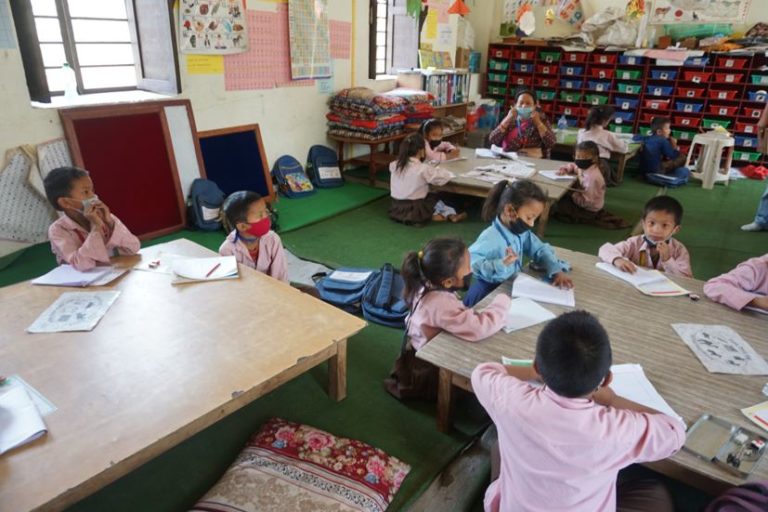 शहरी क्षेत्रका विद्यालय बन्द गर्ने सरकारको निर्णय,अनलाइन कक्षा सञ्चालन गरिने