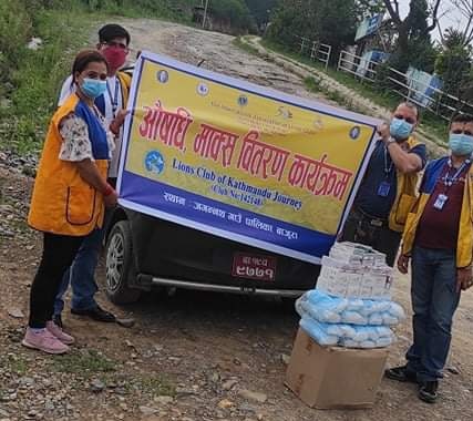 बाजुराको जगन्नाथ गाँऊपालिकालाई काठमाडौँबाट लायन्स क्लबले स्वास्थ्य सामाग्री पठाउने अभियान