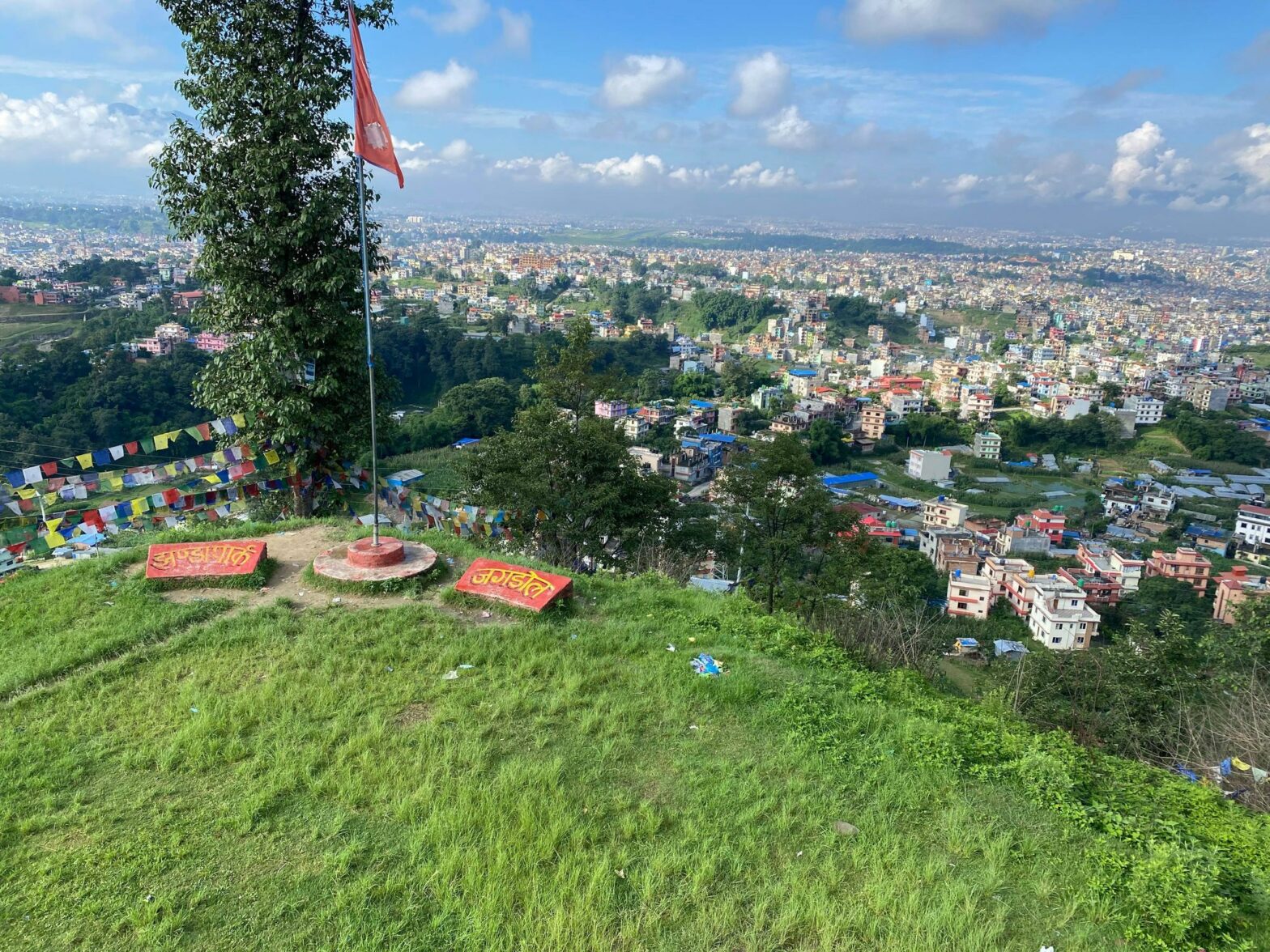 बुढानिलकण्ठ आसपासका पर्यटकीय क्षेत्र दुर्ब्यसनीको अखडा बन्दै, स्थानीय त्रसित