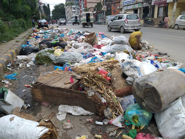 मेयर बनेको पहिलो दिनमै बालेन ल्याण्डफिल साइट अवलोकनमा