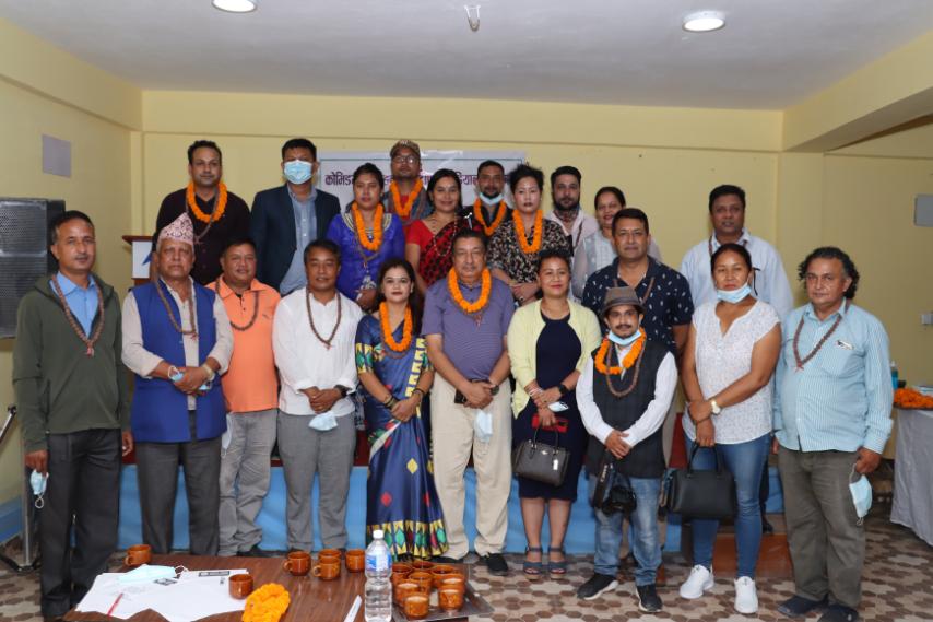पत्रकारलाई सुनौलो पाईलाको सम्मान
