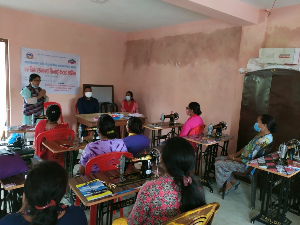 बूढानीलकण्ठनगरपालिका द्वारा ४५ दिने एडभान्स सिलाई कटाई तालिम सुरू