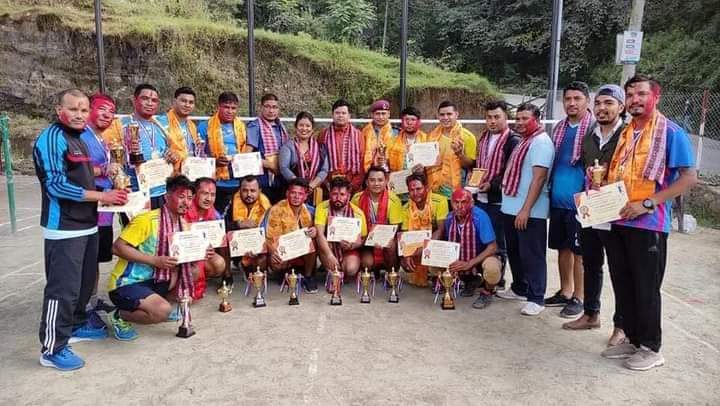 गोकर्णेश्वरमा भगवती युवा क्लबद्वारा आयोजित आन्तरिक ब्याडमिन्टन प्रतियोगिता सम्पन्न