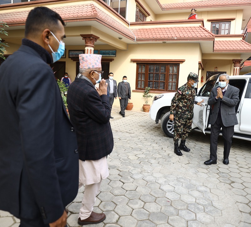 ओलीलाई भेट्न बालकोट पुगे प्रधानमन्त्री, के भयो कुराकानी ?