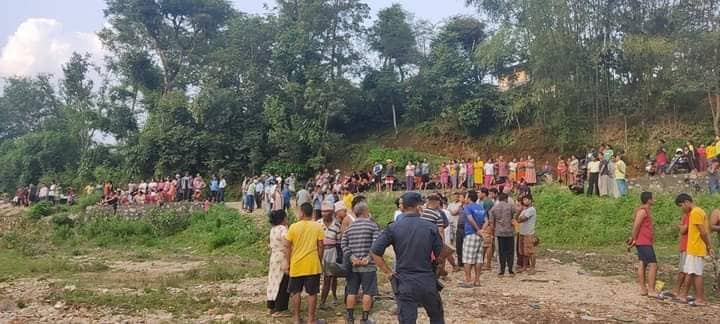 तनहुँमा माछा मार्न पुगेका दुई युवाको खोलाले बगाएर मृत्यु