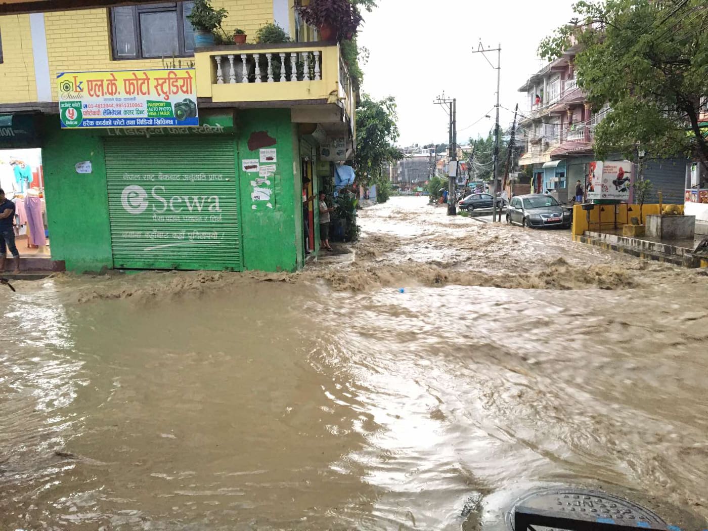 काठमाडौंमा नदी किनारमा बाढी पस्यो