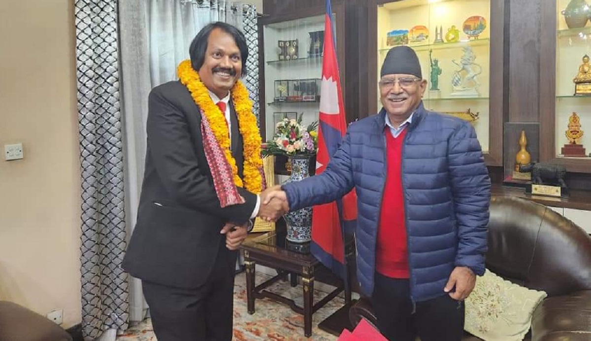 सत्ता गठबन्धनमा सहभागी हुने सिके राउतको संकेत