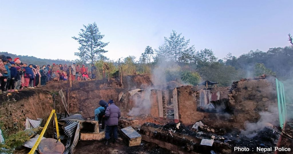 पाँचथरमा आगलागी, २ जनाको मृत्यु