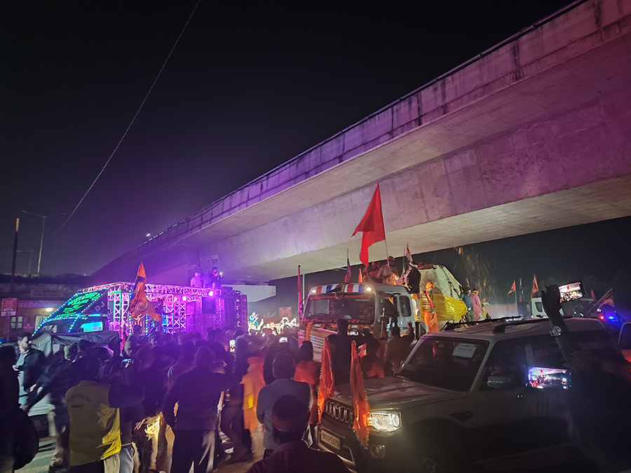 नेपालको कालिगण्डकीबाट लगिएका दुई देवशिला अयोध्या पुर्याइयो, भब्य स्वागत