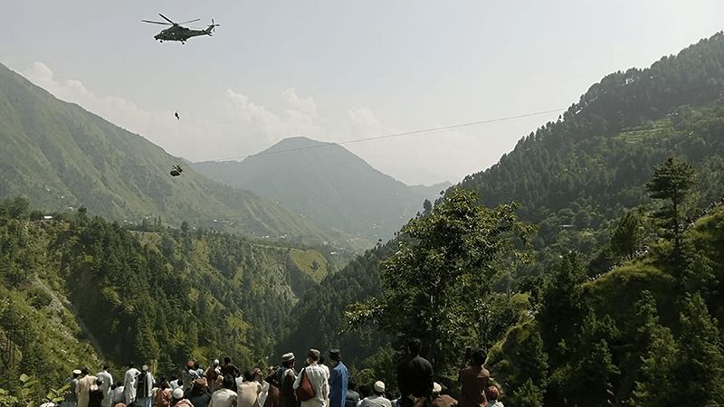 पाकिस्तानमा १५ घण्टासम्म नदीमाथि केवलकारमा फसेका ८ जनाको उद्दार