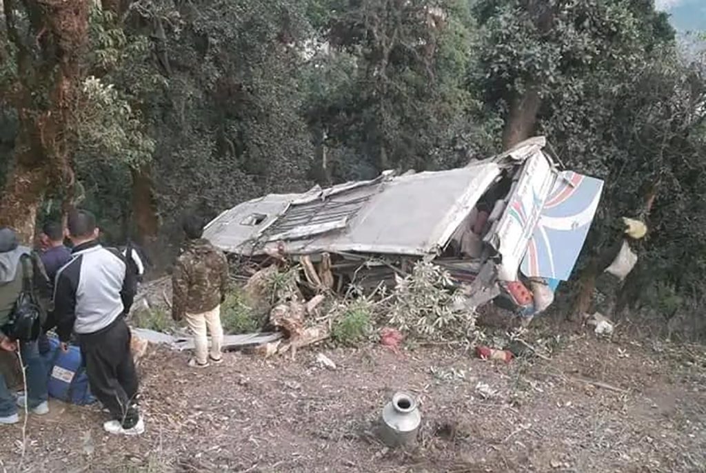 बागलुङ दुर्घटना: मृत्यु हुनेको संख्या ९ पुग्यो- सबैको सनाखत