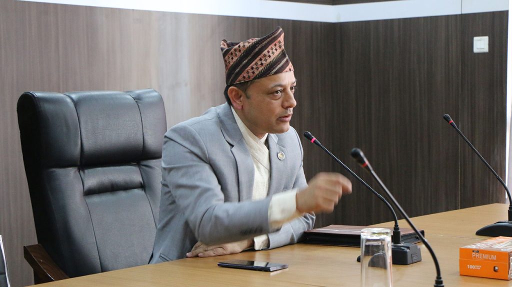 सभामुखले विदेशमा रहने नेपालीलाई भने : नेपाल फर्कन तयारी हुनुहोस