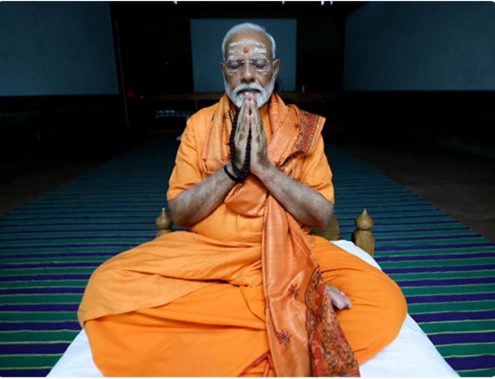 चुनाव अघि मोदीले थाले ४५ घण्टे ‘ध्यान’