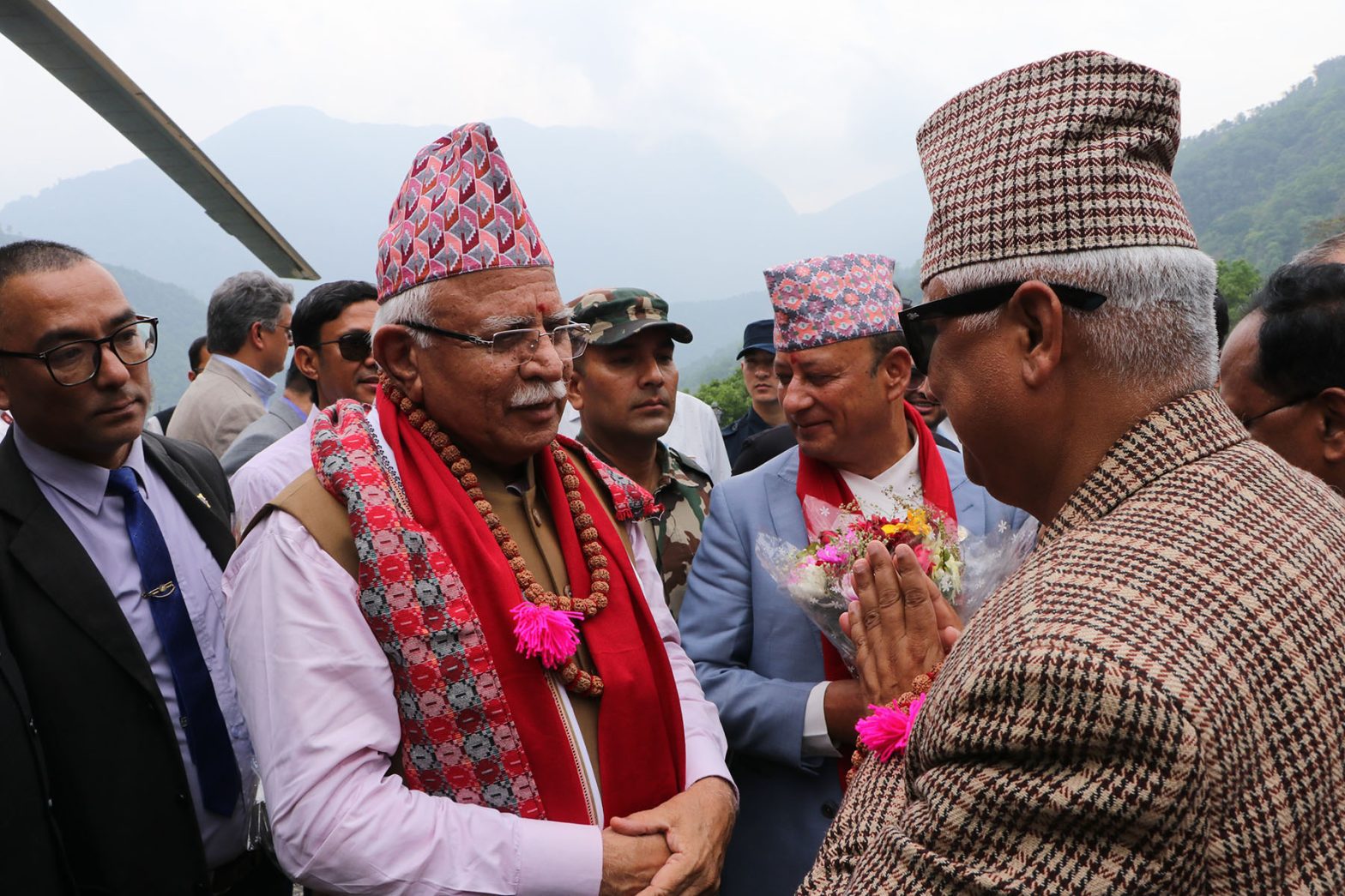 ऊर्जामन्त्री खड्का र भारतीय समकक्षीद्वारा अरुण तेस्रो आयोजनाको अवलोकन