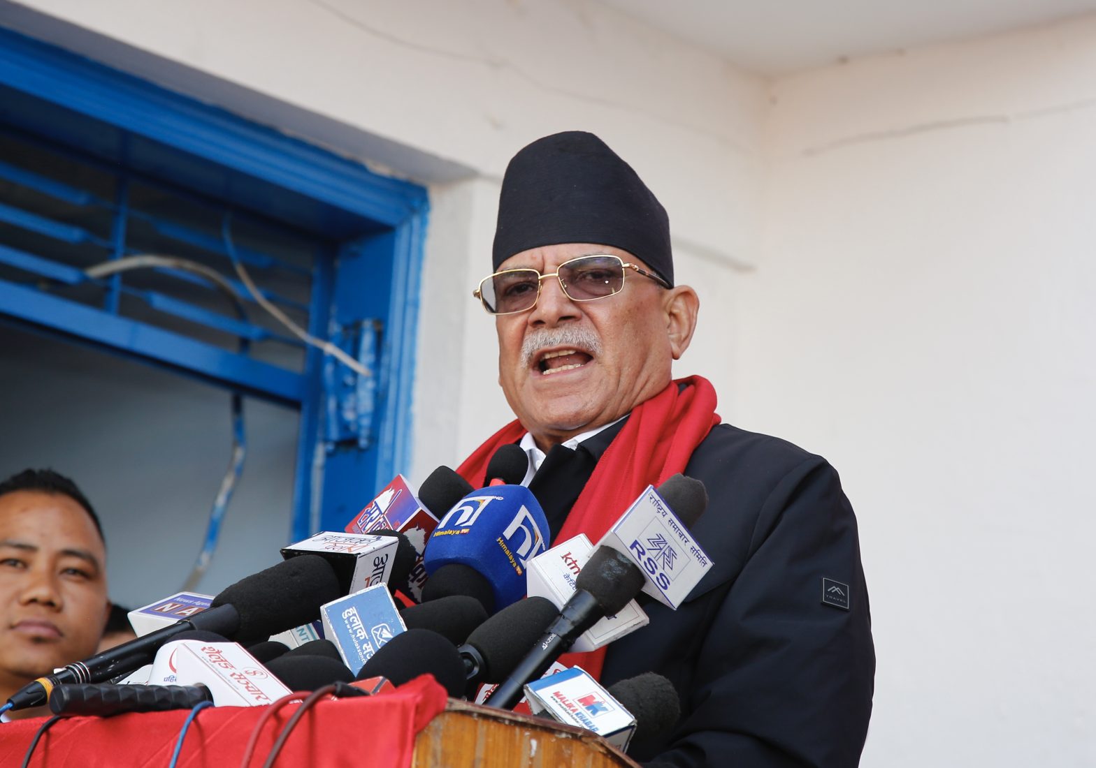 नुवाकोट पुगेर प्रचण्डले भने : निर्वाचनको विकल्प छैन