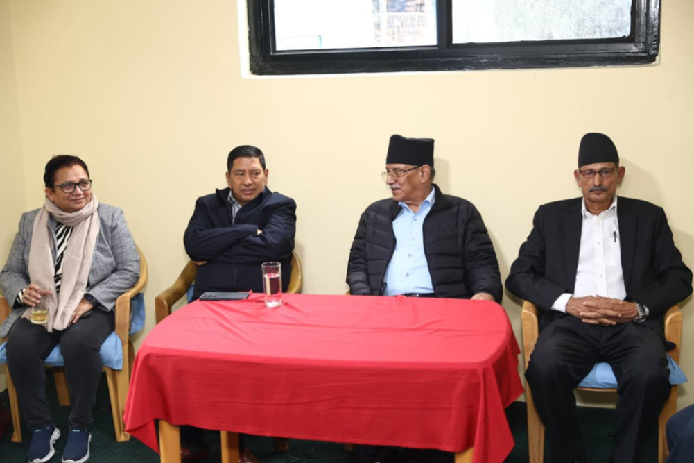 प्रचण्डसँग बिच्किए जनार्दन, प्रचण्डले भने : अराजक