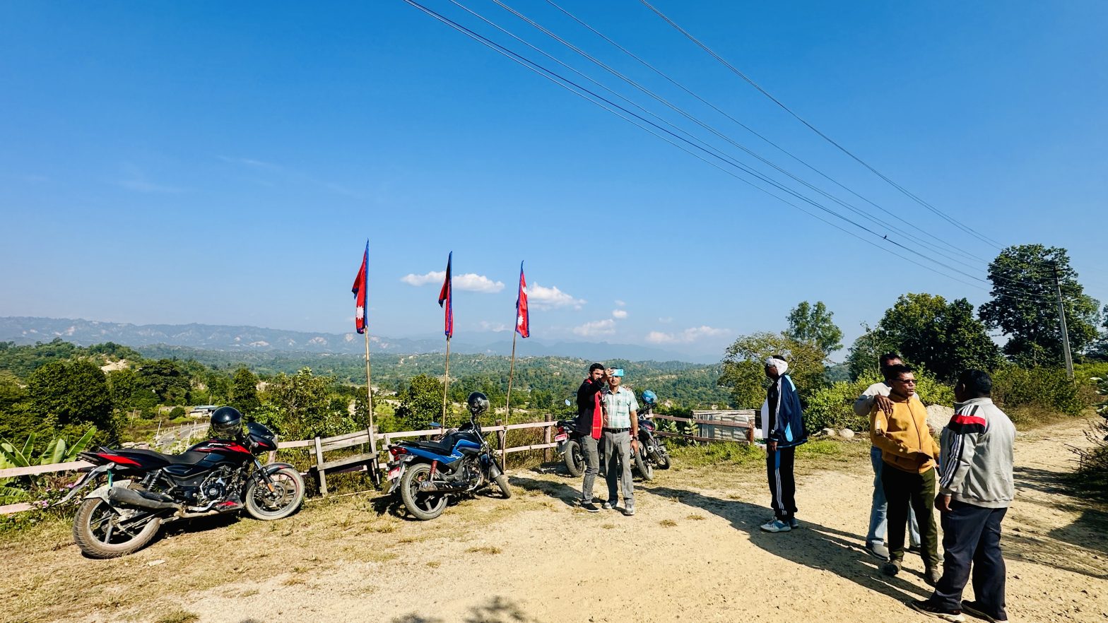 सिरहाको भालटार डाँडामा आन्तरिक पर्यटकको आकर्षण बढ्दै