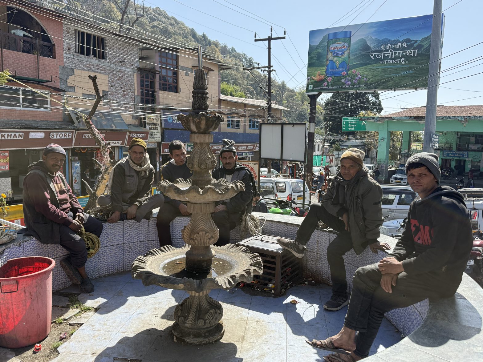 नैनीतालका नेपाली मजदुर भन्छन्, ‘नयाँ सरकारबाट स्वेदशमै रोजगारीको आशा राखेका छौँ’