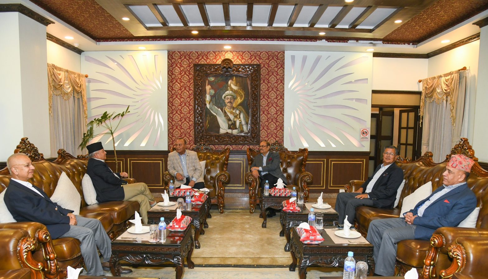 प्रधानसेनापति सिग्देलले गरे पूर्वसेनापतिहरुसँग छलफल