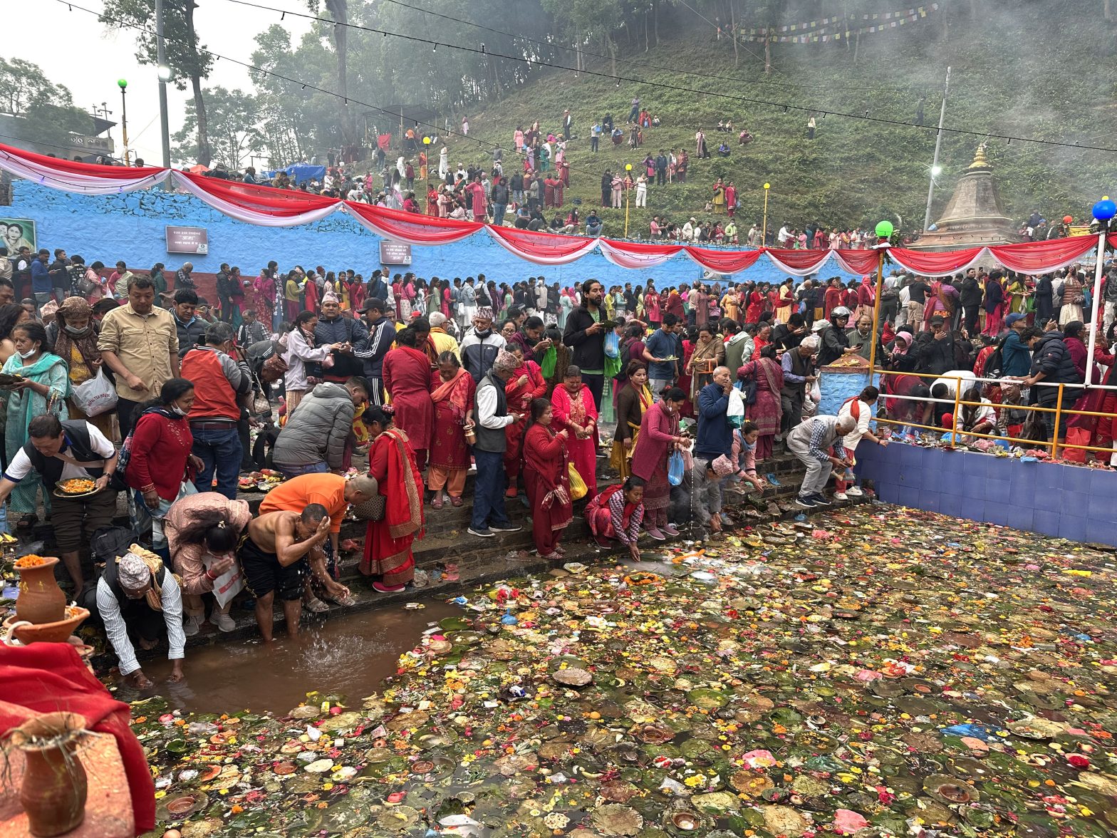 मातातीर्थमा मातृभक्तको भीड