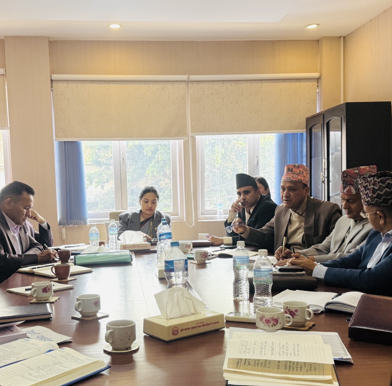 सामान्यको निर्देशन : सरुवा आएका कर्मचारीलाई हाजिर गराऊ, गएकालाई रमाना देऊ 