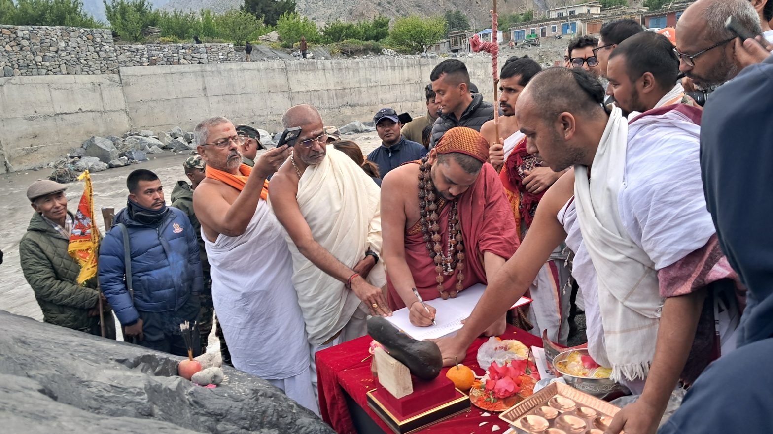 मुस्ताङमा शालिग्राम मूर्ति स्थापना