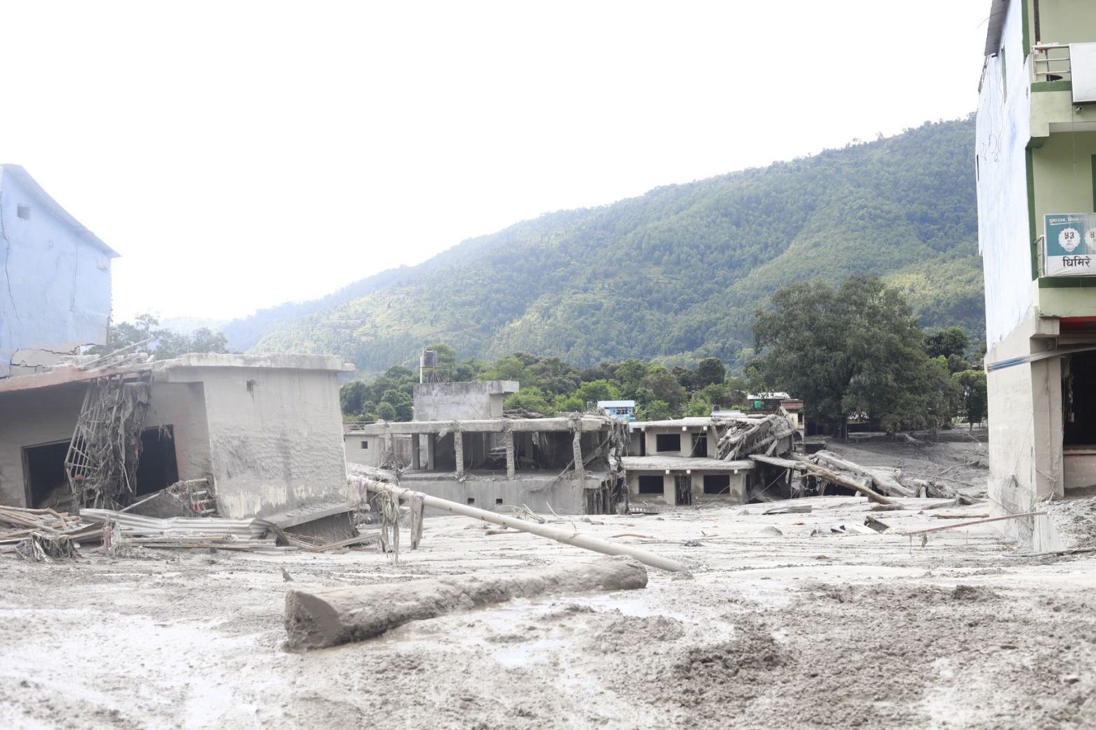 बेलायतका राजा चाल्र्सद्वारा बाढी पहिरोबाट भएको जनधनको क्षतिप्रति दुःख व्यक्त