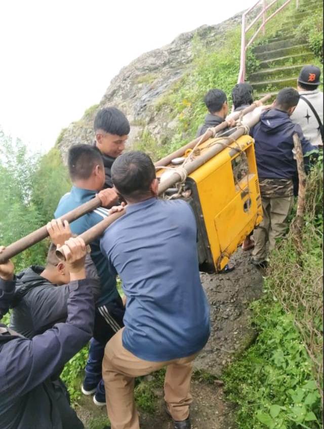 बाढी प्रभावित क्षेत्रका अधिकांश स्थानमा विद्युत् र सञ्चार सेवा पुनःस्थापना