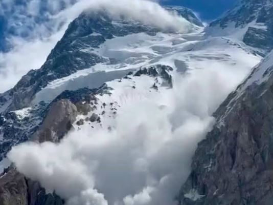‘ब्रोड पिक’मा निधन भएका तीन नेपालीको शव आज काठमाडौँ ल्याइँदै