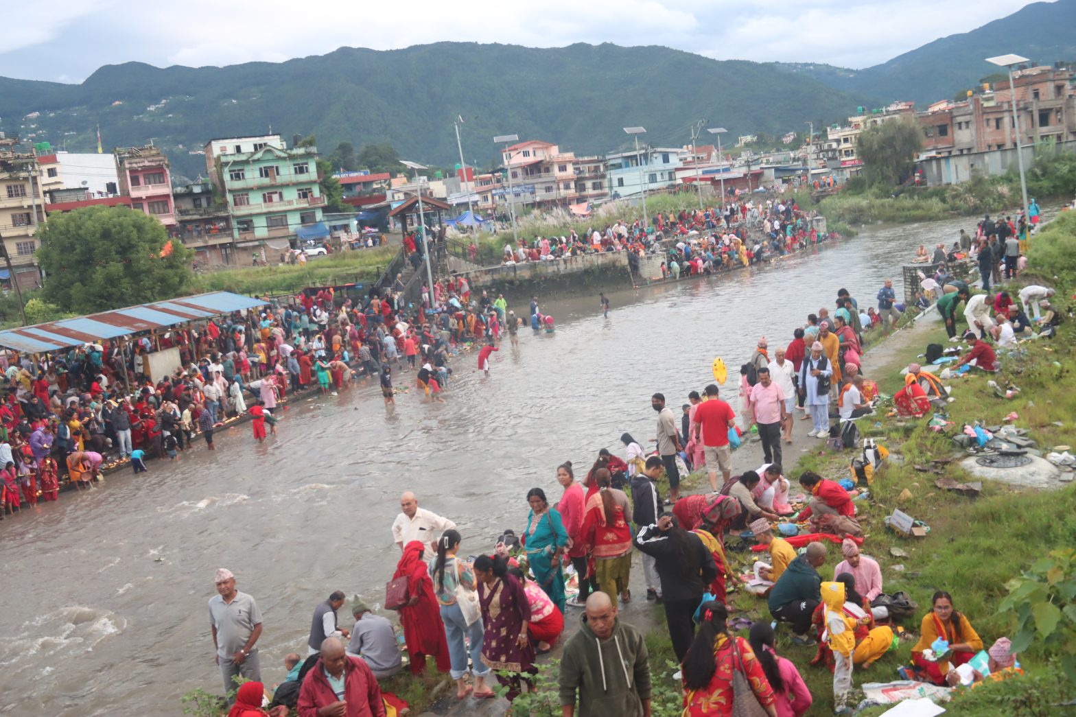 गोकर्णेश्वरमा पितृभक्तको घुइँचो