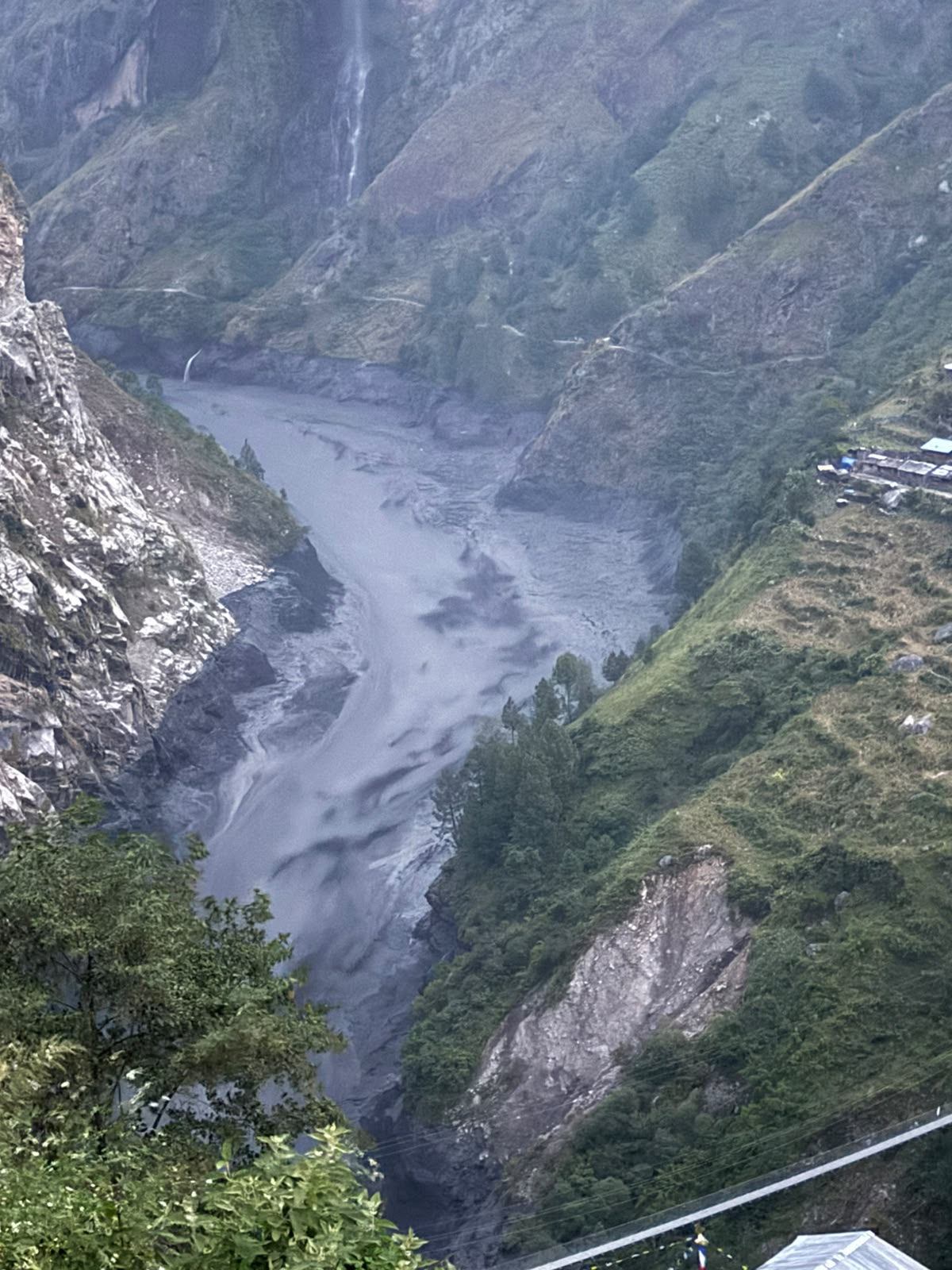 बूढीगण्डकी बाढीः नेपाली सेनाको उद्धार टोली प्रभावितस्थलमा