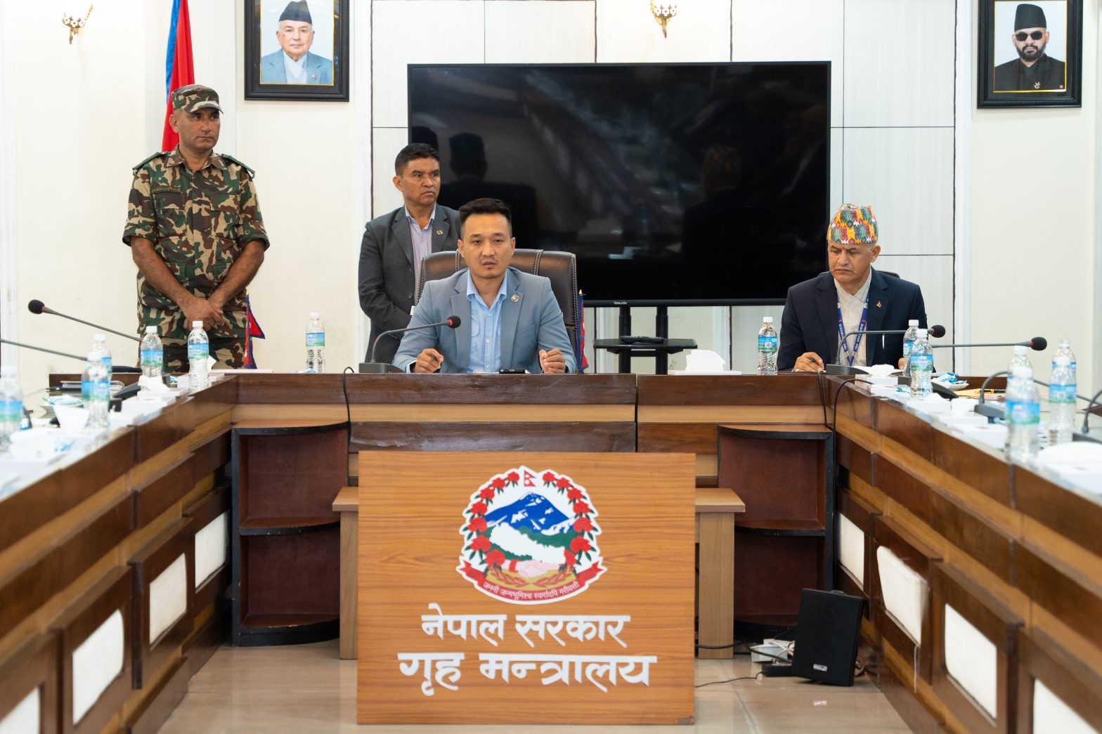 व्यवसायमैत्री वातावरण बनाउन सरकार प्रतिबद्ध छः गृहमन्त्री गुरुङ